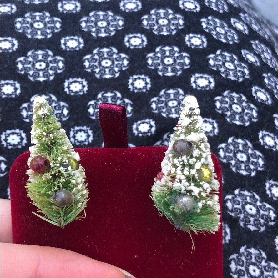 Antique Xmas Tree Screw-Back Earrings 65$